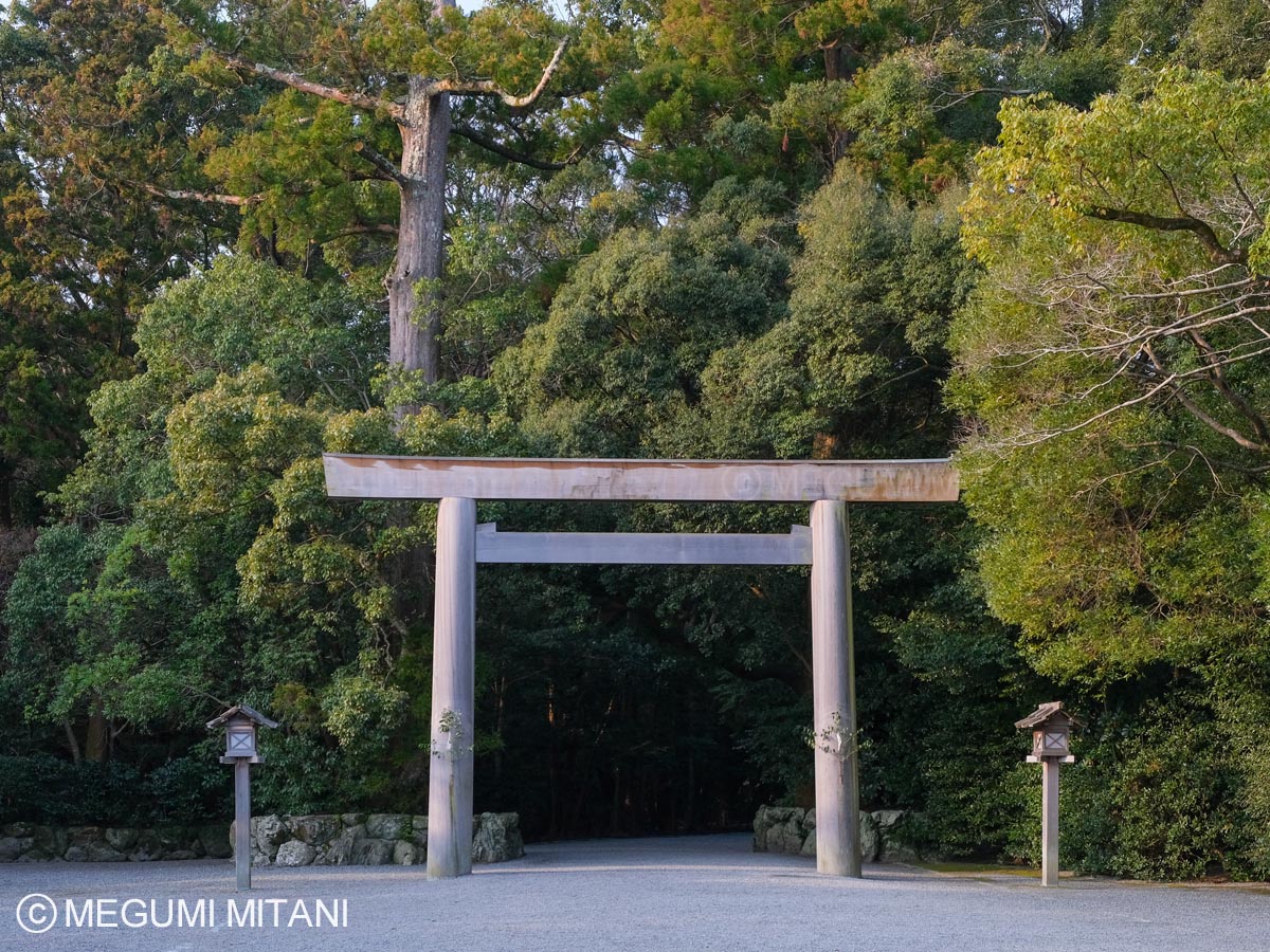 伊勢神宮「外宮」鳥居(c)Megumi Mitani