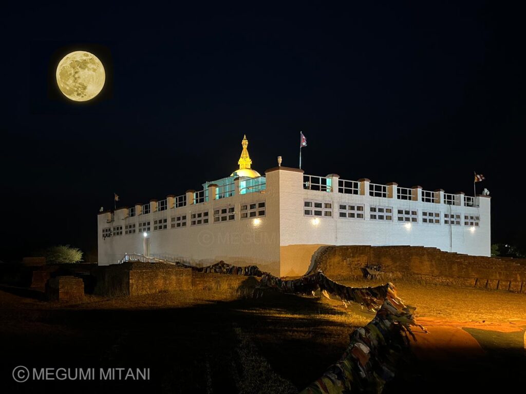 ネパール・ルンビニでの出会い(c)Megumi Mitani