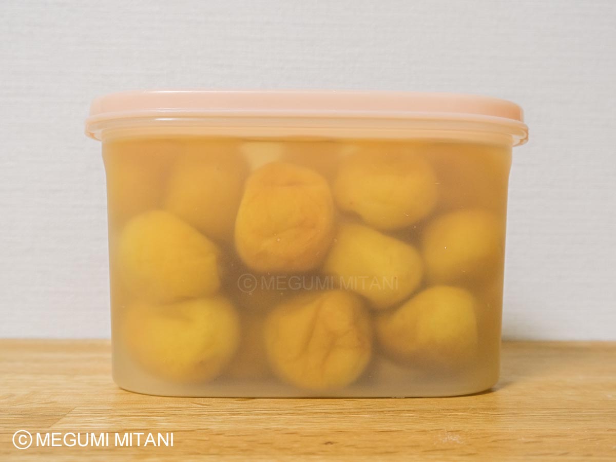 ジップロックで作った自家製南高梅干し5日目(c)Megumi Mitani