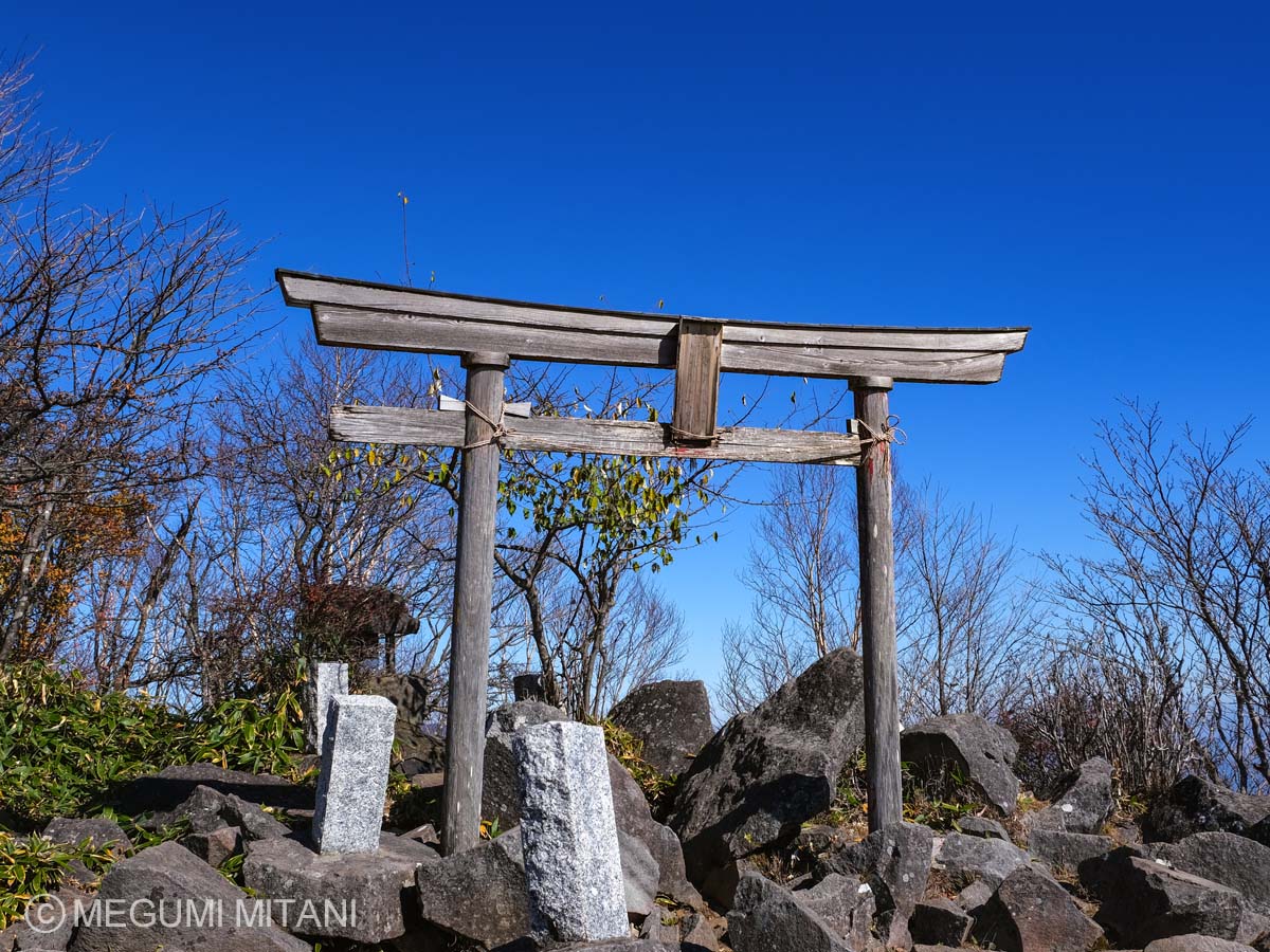 黒檜山から駒ヶ岳へ(c)Megumi Mitani